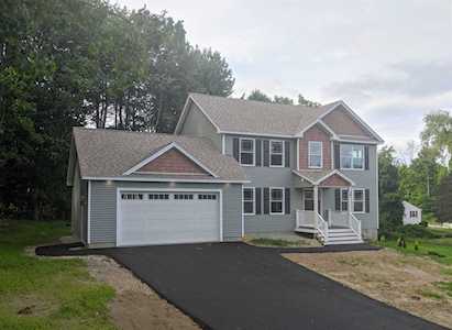 35 Kalisz Ln Manchester, NH 03109