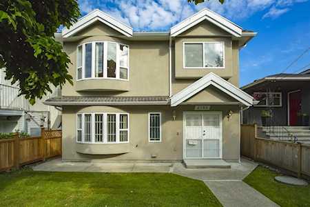 4788 Gothard Street Vancouver, BC V5R 3K9