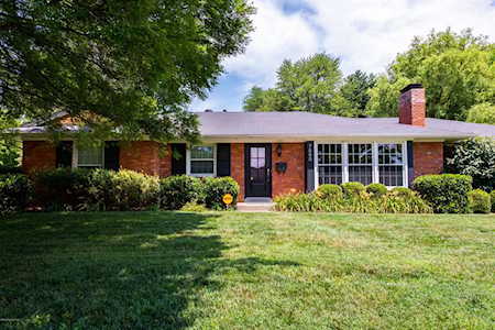 7800 Fairmeadows Ln Louisville, KY 40222