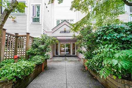 1738 Frances Street #207 Vancouver, BC V5L 1Z6