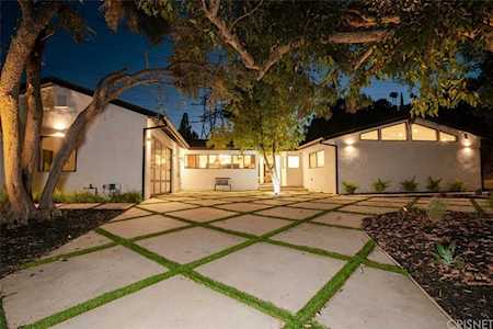 4648 Cerro Verde Place Tarzana, CA 91356