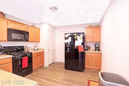 7925 Twin Leaf St Las Vegas, NV 89149