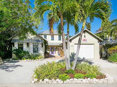 422 Spring Ave Anna Maria, FL 34216