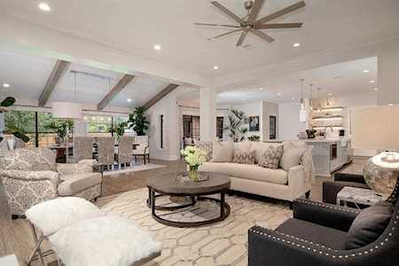 2 Watertree Ct The Woodlands, TX 77380