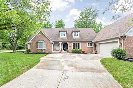 10725 Hunters Cove Drive Indianapolis, IN 46236