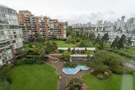 1490 Pennyfarthing Drive #704 Vancouver, BC V6J 4Z3