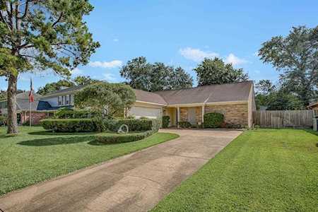 15706 Pinyon Creek Dr Houston, TX 77095