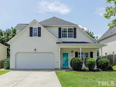 712 Cotton Brook Drive Fuquay Varina, NC 27526