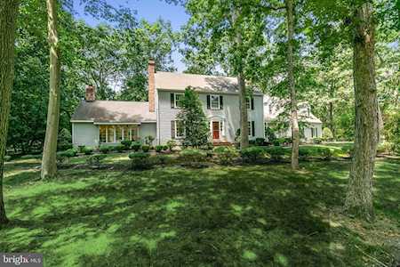 12 Kendles Run Rd Moorestown, NJ 08057
