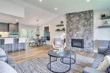 150 Parkview Place SE Calgary, AB T2J 4W5