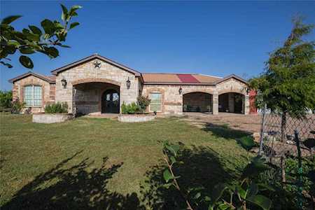5916 Hickory Court Joshua, TX 76058