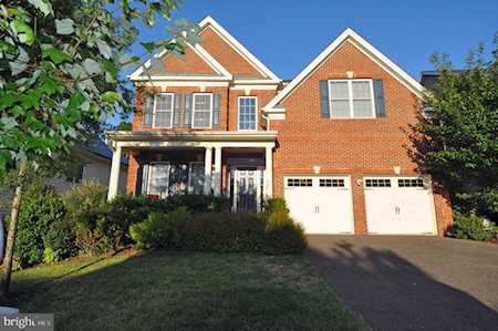 4002 Bridle Ridge Rd Upper Marlboro, MD 20772