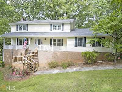 110 Country Roads Cir Stockbridge, GA 30281