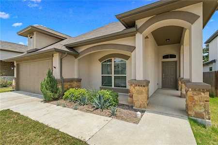 1308 Goldilocks Ln Manchaca, TX 78652