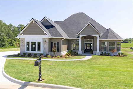8908 Luxe Manor Fort Smith, AR 72916