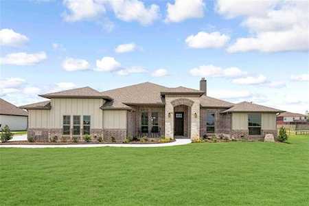 1406 Oliver Creek Lane Justin, TX 76247