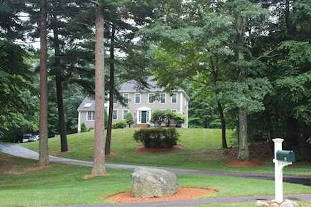 11 Longwood Drive Hopkinton, MA 01748