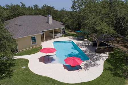 106 Bob White Cv Dripping Springs, TX 78620