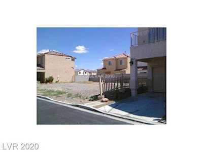 4064 Emerald Wood Las Vegas, NV 89115
