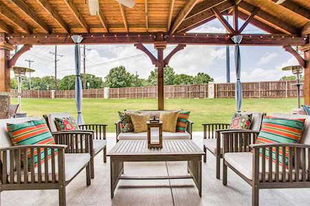 1128 Broken Wheel Trail Aubrey, TX 76227