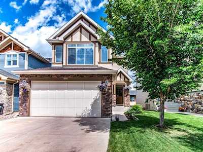 100 Aspen Hills Close SW Calgary, AB T3H 0C5