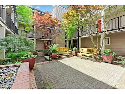 6600 SE Division St #208 Portland, OR 97206