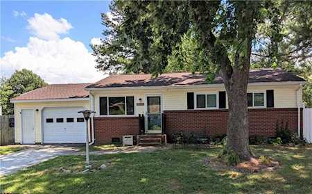 1737 Rowlock Rd Chesapeake, VA 23321