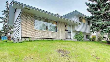 2919 Underhill Dr NW Calgary, AB T2N 4E4