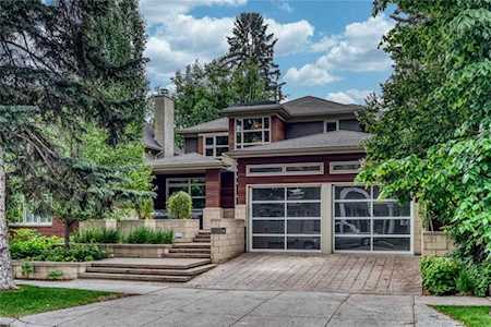 1111 Riverdale Ave SW Calgary, AB T2S 0Y9