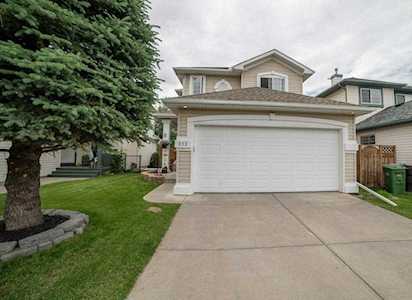 212 Douglas Ridge Circle SE Calgary, AB T2Z 3C4