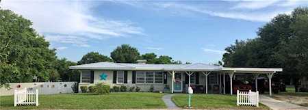 215 W Wall St Frostproof, FL 33843
