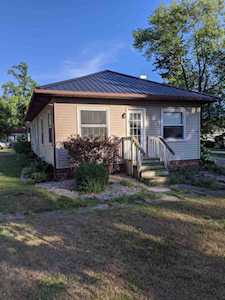 12408 N Kings Drive Syracuse, IN 46567