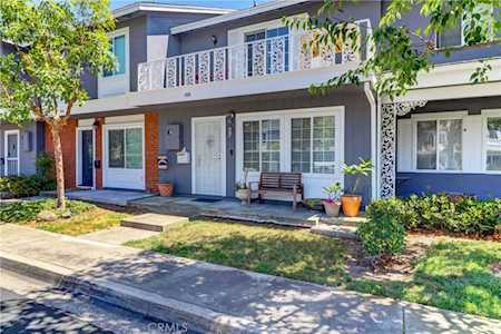 108 Lexington Lane Costa Mesa, CA 92626