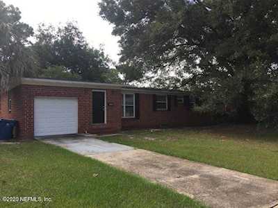2517 Oak Summit Dr Jacksonville, FL 32211