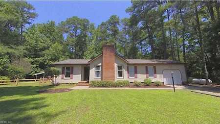 6161 Wildflower Ln Hayes, VA 23072