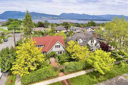 4291 W 9th Avenue Vancouver, BC V6R 2C6