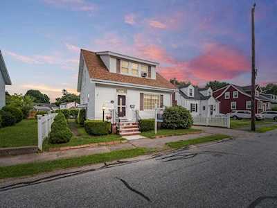 33 Hillside Rd Dedham, MA 02026