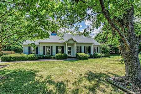 8233 Schooner Ln Charlotte, NC 28270