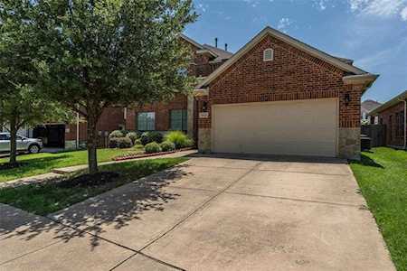 10021 Waverly Lane Fort Worth, TX 76244