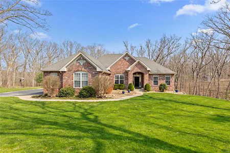 11 Ellerman Oaks Ct Foristell, MO 63348