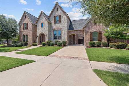 4018 Castle Bank Lane Frisco, TX 75033