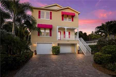 4847 Commonwealth Dr Sarasota, FL 34242