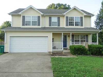 1714 Luton Dr La Vergne, TN 37086
