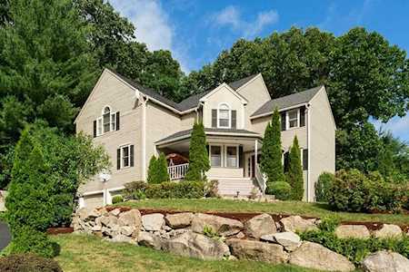 47 Grover Rd Ashland, MA 01721