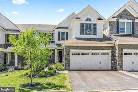 3824 Meadow View Farm Rd Newtown Square, PA 19073