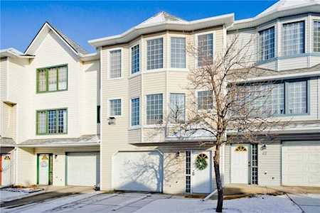 49 Patina View SW #27 Calgary, AB T3H 3R4