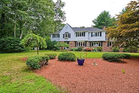 12 Freedom Trail Norfolk, MA 02056