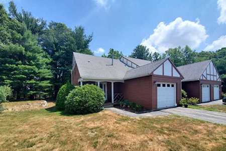 9 Victoria Dr #1 Auburn, MA 01501