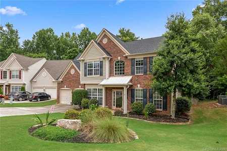 3111 Surreyhill Ct Charlotte, NC 28270