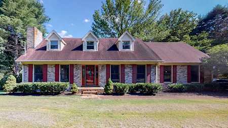 102 Applevalley Rd Lebanon, TN 37087